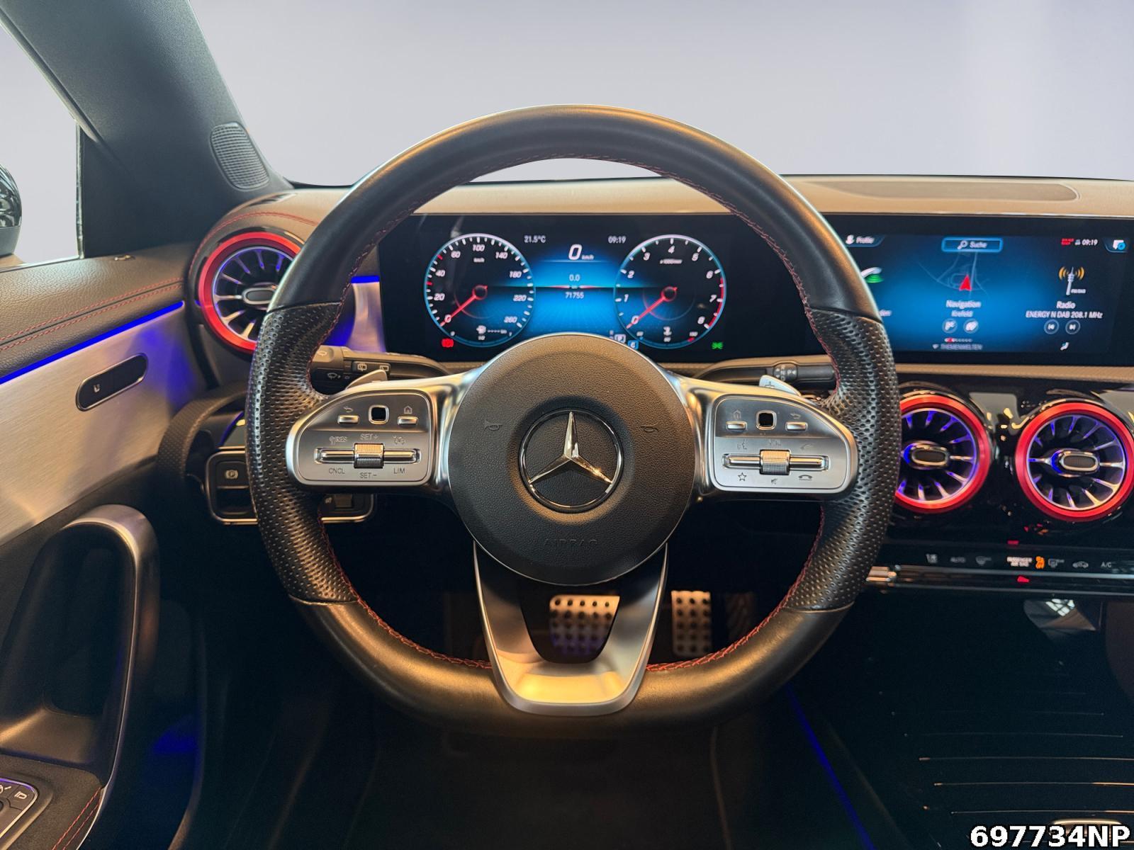 Fahrzeugabbildung Mercedes-Benz CLA 200 Shooting Brake AMG Line Night MULTIBEAM Carplay 19