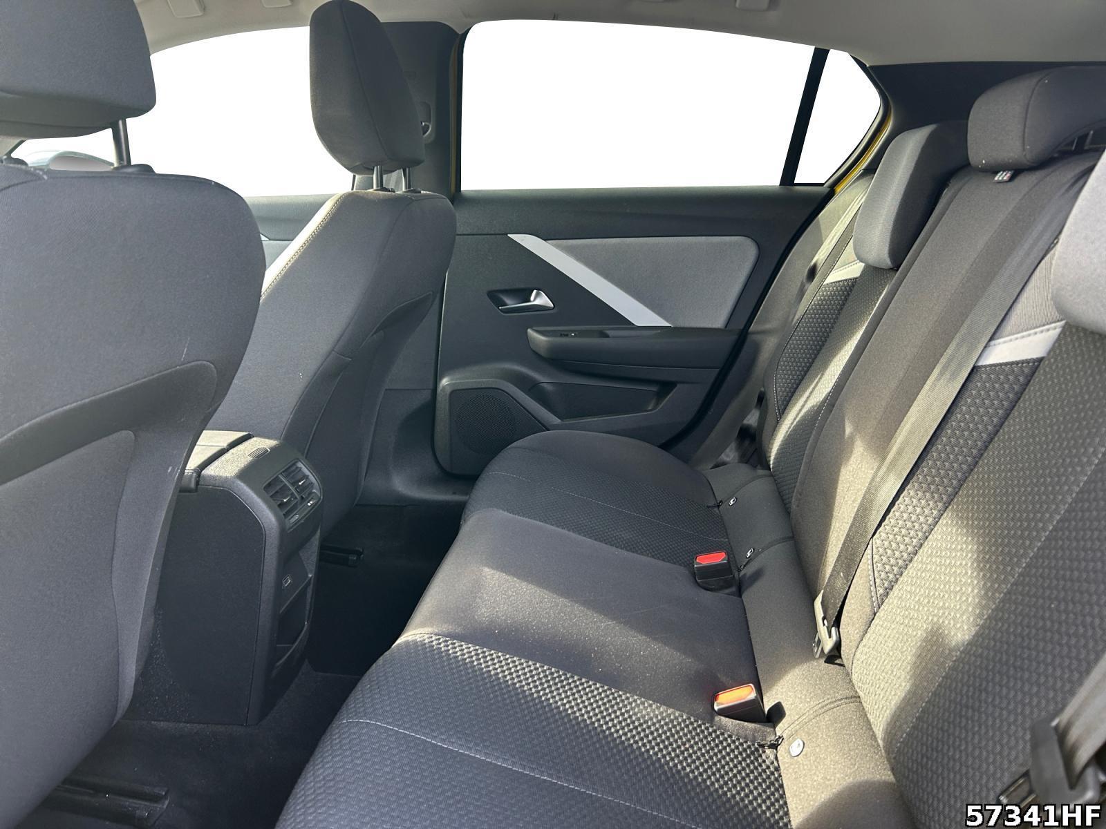 Fahrzeugabbildung Opel Astra Edition +CARPLAY+DAB+LANEASSIST+USB+