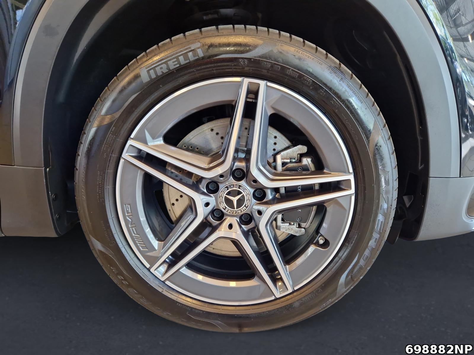 Fahrzeugabbildung Mercedes-Benz GLB 250 4M AMG Pano AHK Adv. Sound Lenkradhzg