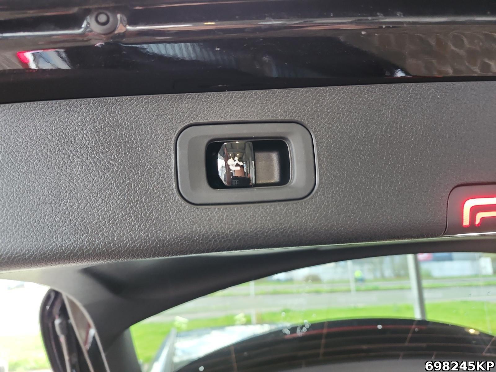 Fahrzeugabbildung Mercedes-Benz E 300 e T AMG Pano Burmester Digital-Light AHK