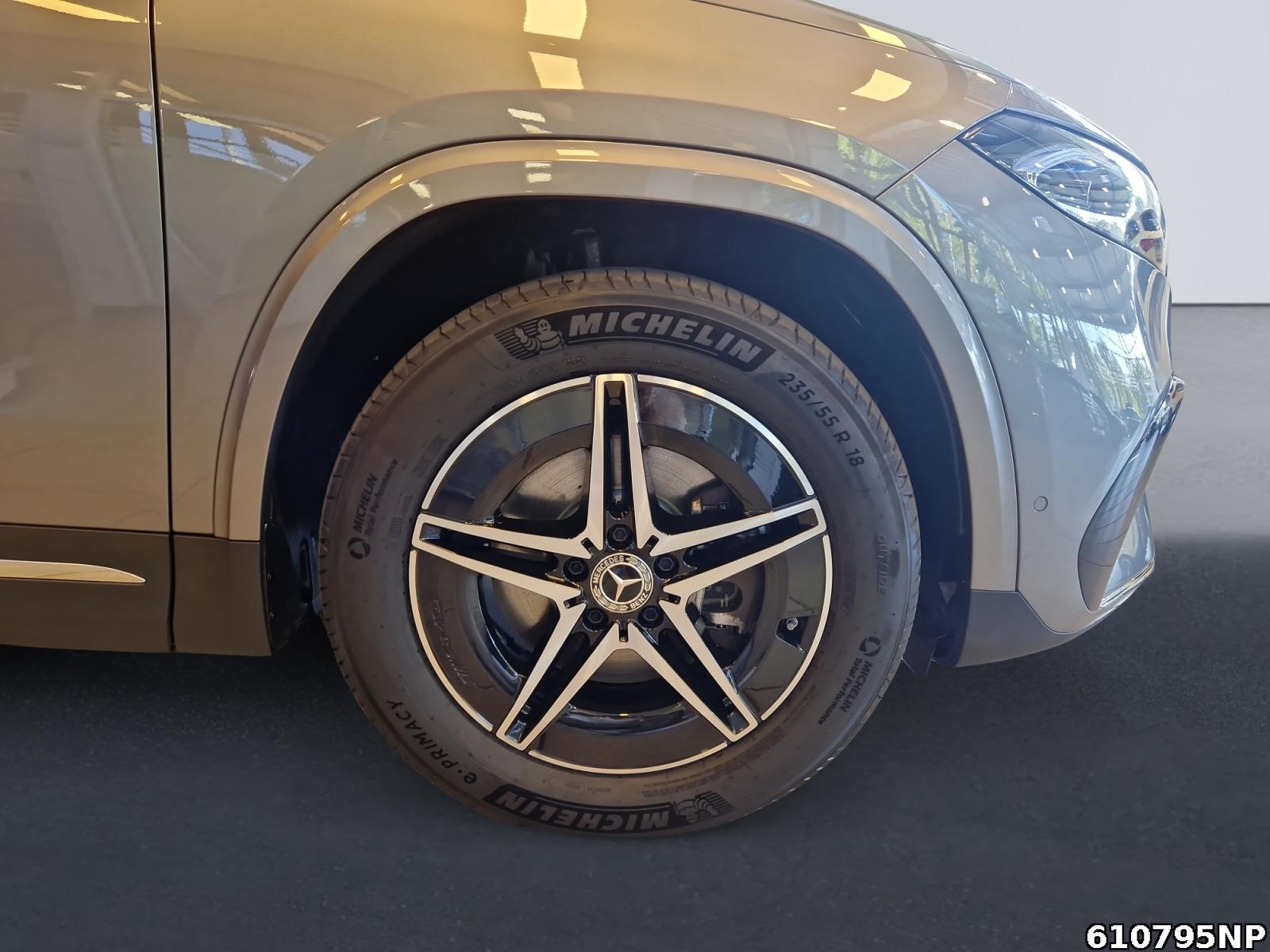 Fahrzeugabbildung Mercedes-Benz EQA 4M AMG Totwinkel Kamera CarPlay LED