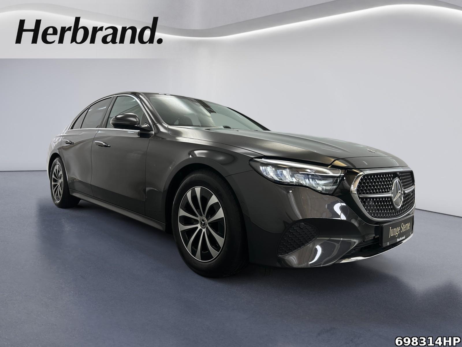 Fahrzeugabbildung Mercedes-Benz E 220 d Avantgarde AHK Kamera DISTRONIC CarPlay
