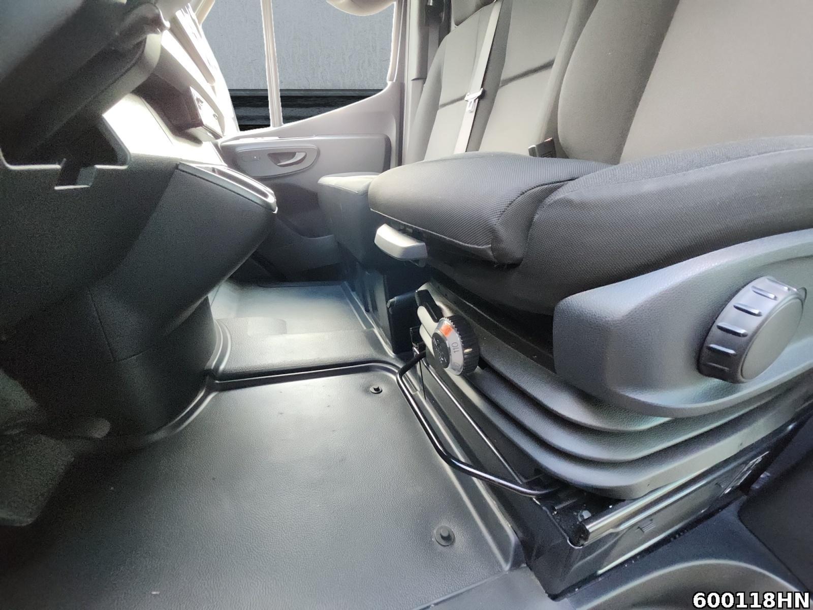 Fahrzeugabbildung Mercedes-Benz Sprinter 319 CDI Kasten PRO*L2H2*ALLRAD*LED*AHK