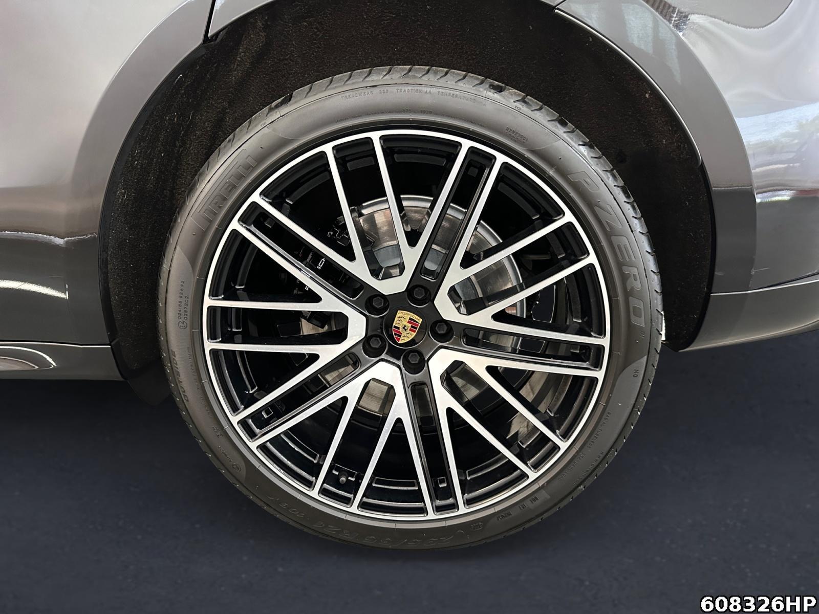 Fahrzeugabbildung Porsche Macan GTS AHK Bose Sound Pano Sport Chrono 360°