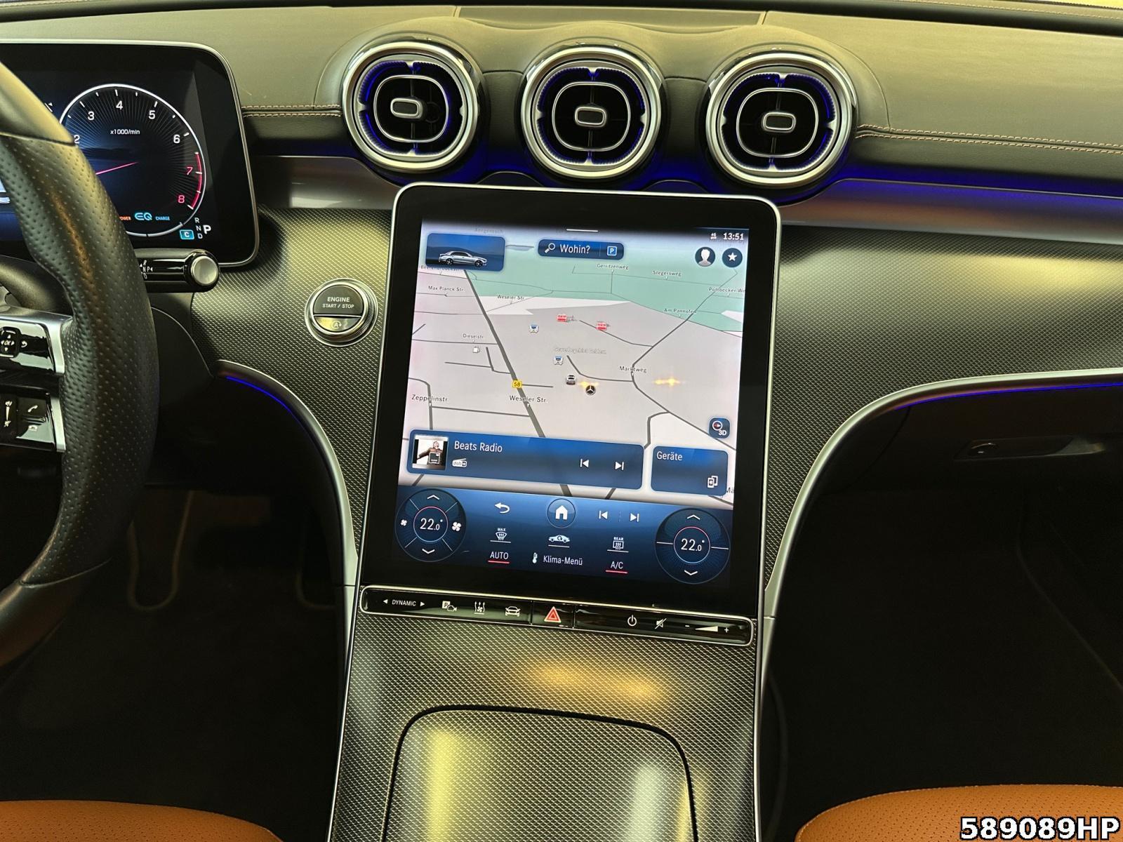 Fahrzeugabbildung Mercedes-Benz C 180 AMG Line DISTRONIC Night Panorama Standhz.