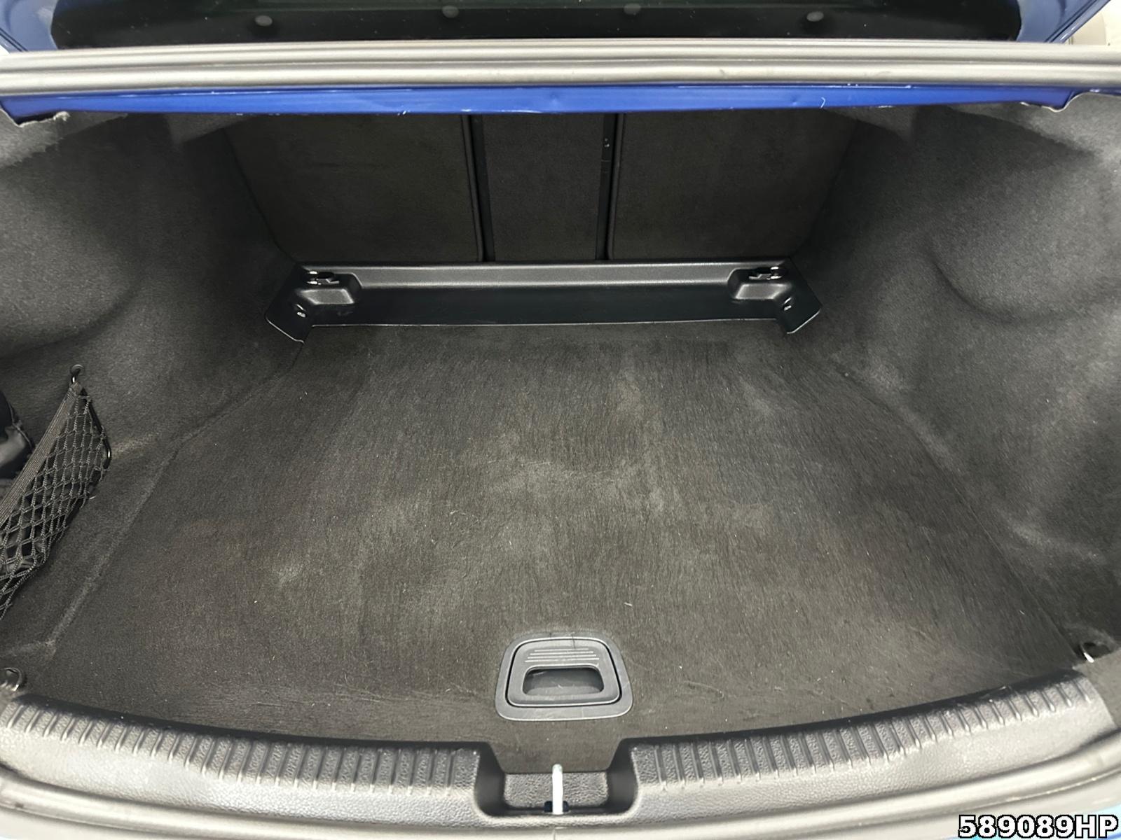 Fahrzeugabbildung Mercedes-Benz C 180 AMG Line DISTRONIC Night Panorama Standhz.