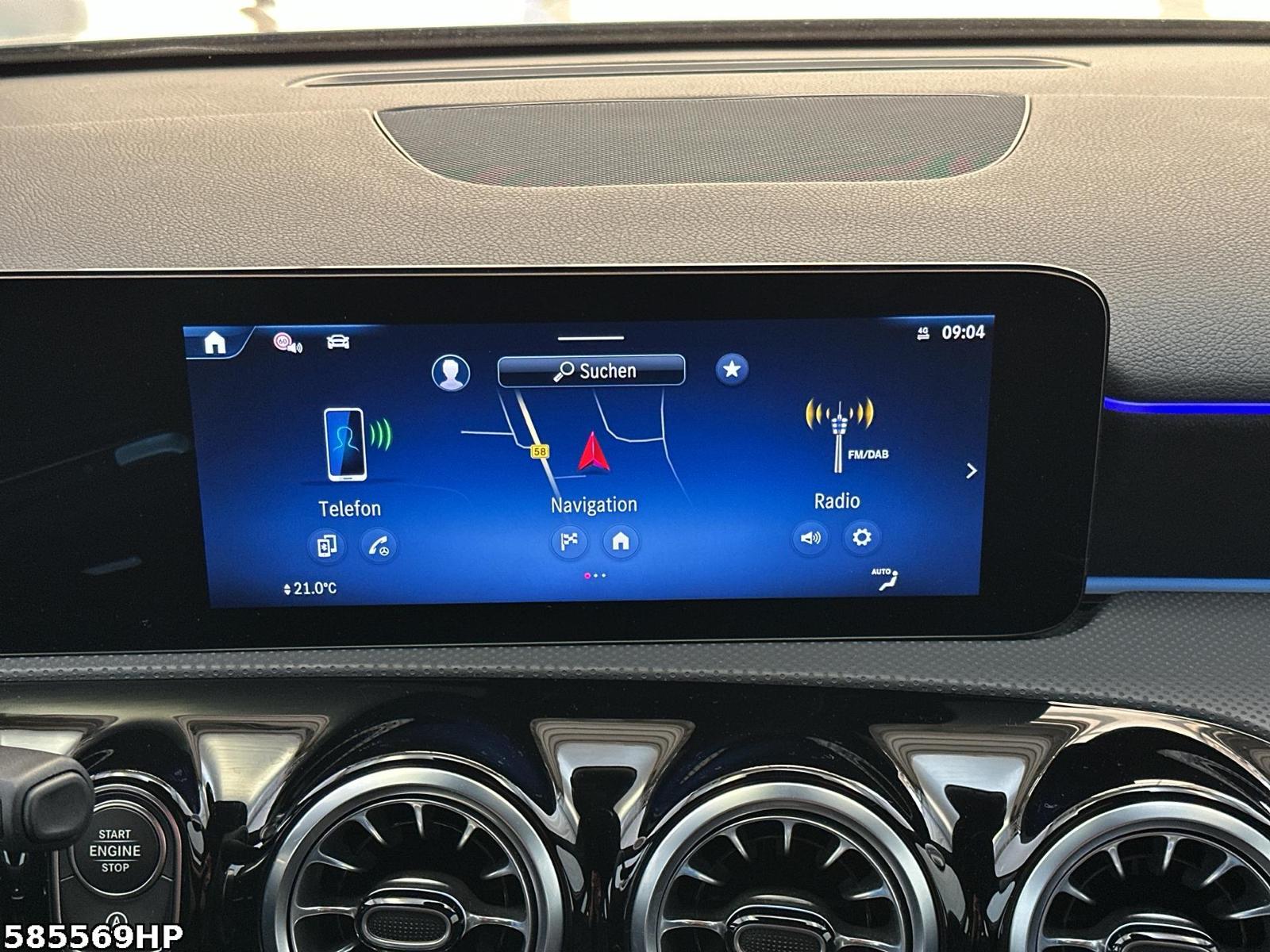 Fahrzeugabbildung Mercedes-Benz A 180 AMG KeylessGo Sportsitze LED Kamera 18
