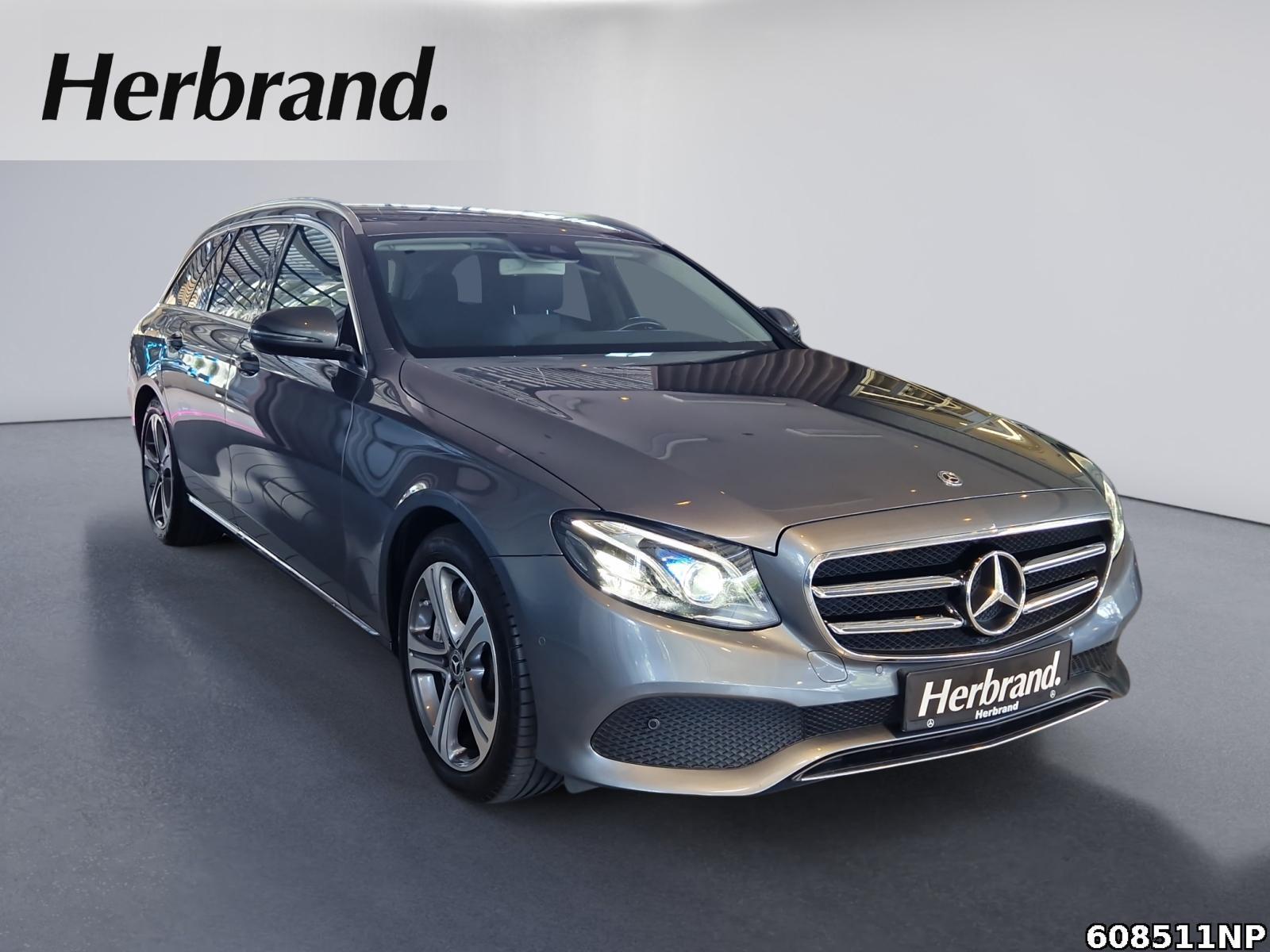Fahrzeugabbildung Mercedes-Benz E 400 Avantgarde Ambiente Multibeam Apple DAB+