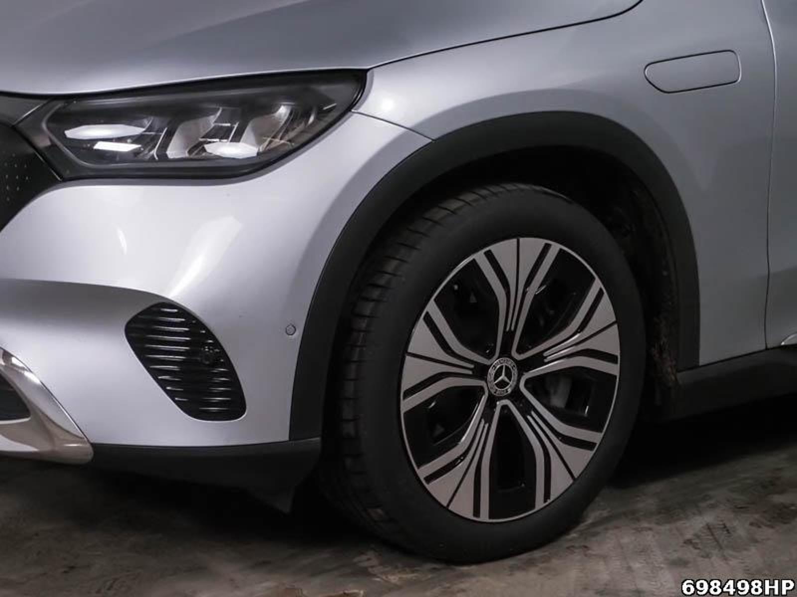 Fahrzeugabbildung Mercedes-Benz EQE SUV 300 Electric Art Distronic Memory 20
