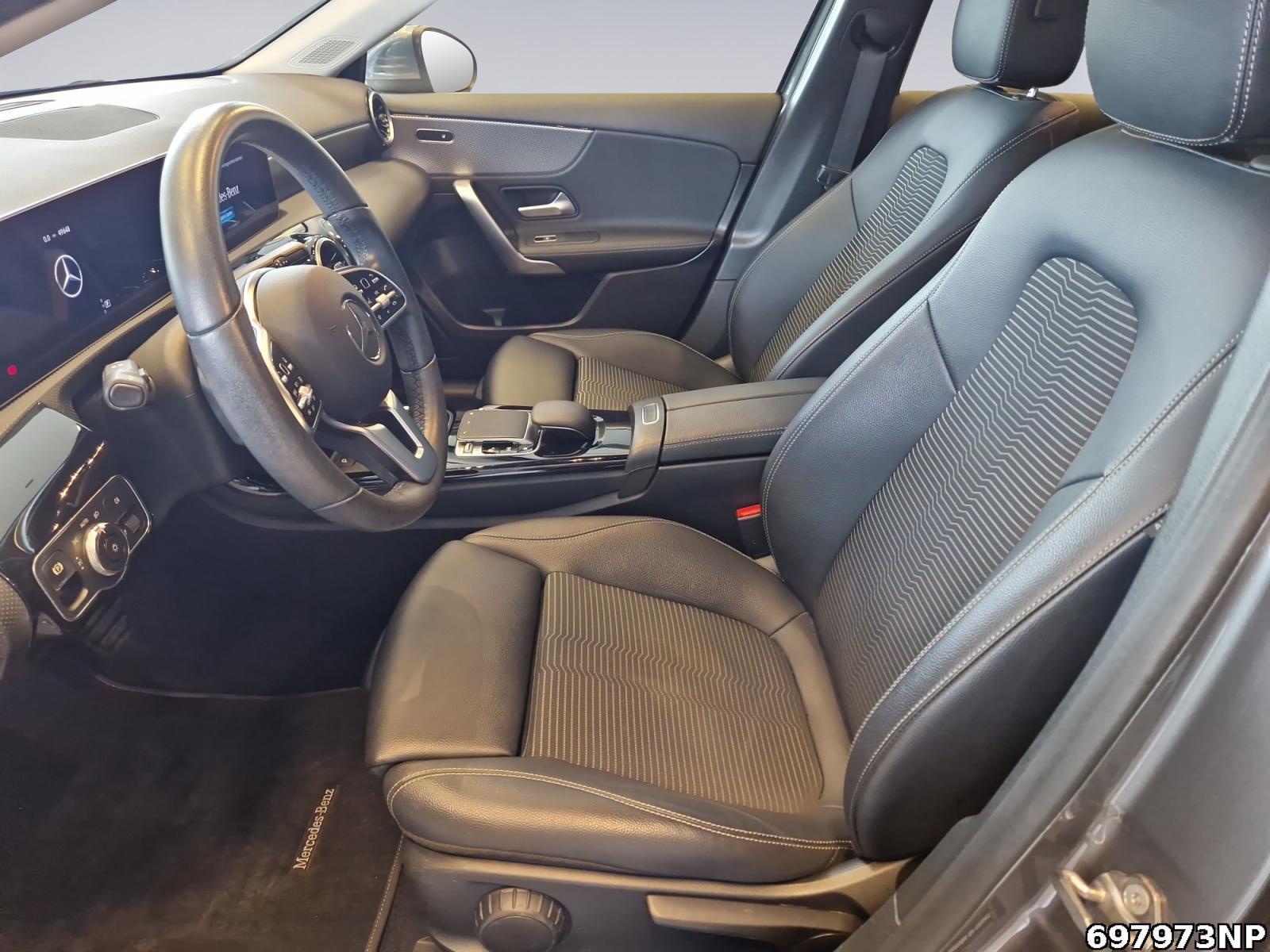Fahrzeugabbildung Mercedes-Benz A 220 Progressive Business-Paket LED Spurhalte.