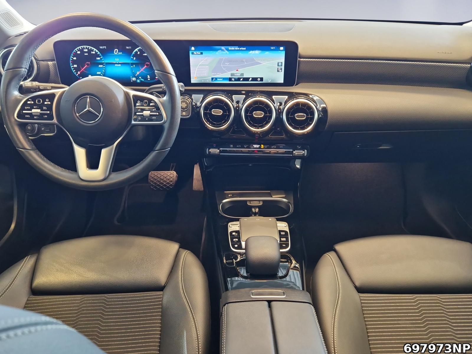 Fahrzeugabbildung Mercedes-Benz A 220 Progressive Business-Paket LED Spurhalte.