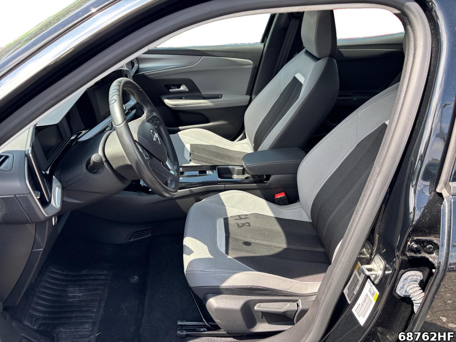 Fahrzeugabbildung Opel Mokka -e, Elegance