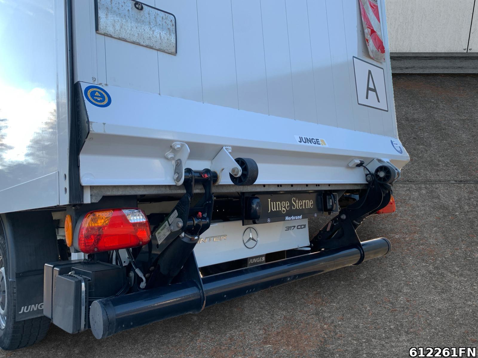 Fahrzeugabbildung Mercedes-Benz Sprinter 317 9G-TRO*LBW*INNENHÖHE 2,4m*KLIMA*KAM