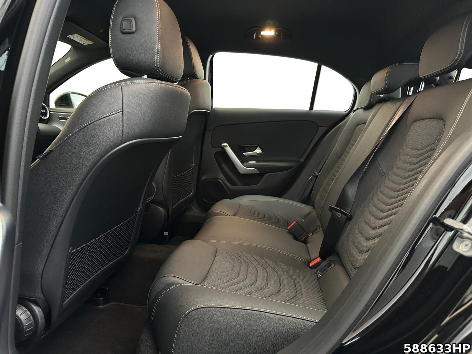 Fahrzeugabbildung Mercedes-Benz A 180 Progressive Lenkradhzg Rückfahrkamera LED