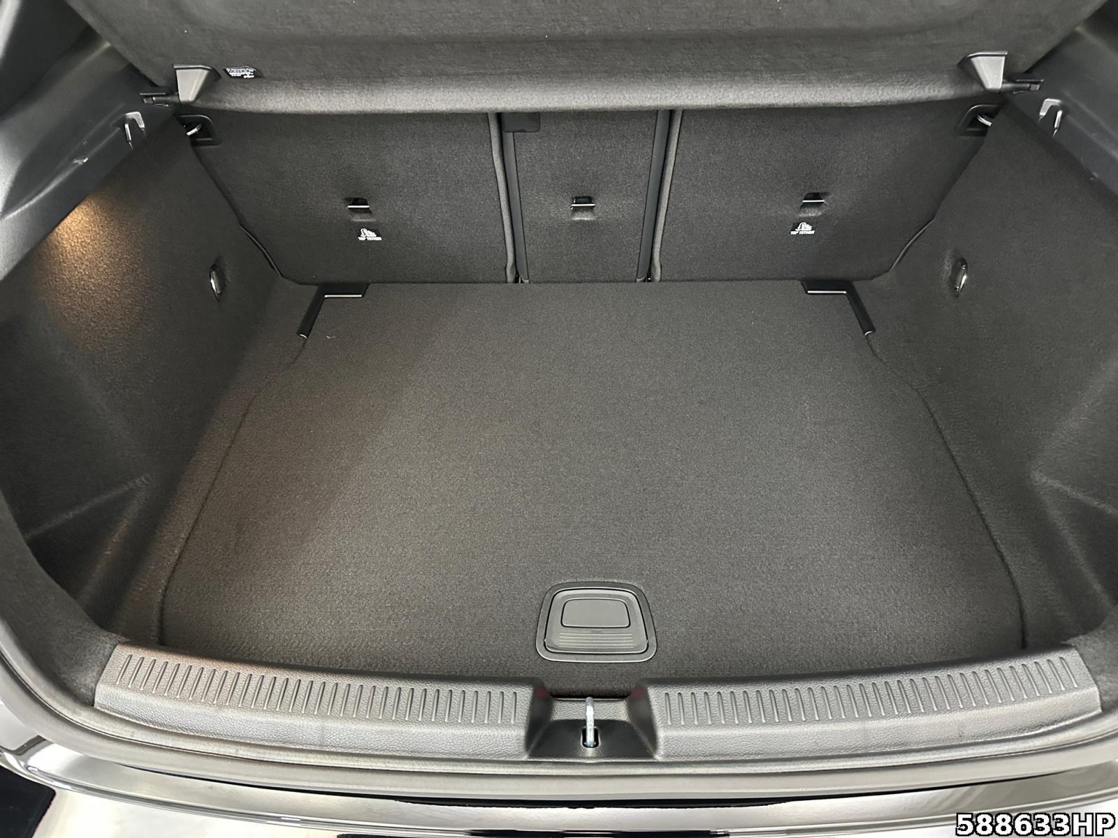 Fahrzeugabbildung Mercedes-Benz A 180 Progressive Lenkradhzg Rückfahrkamera LED