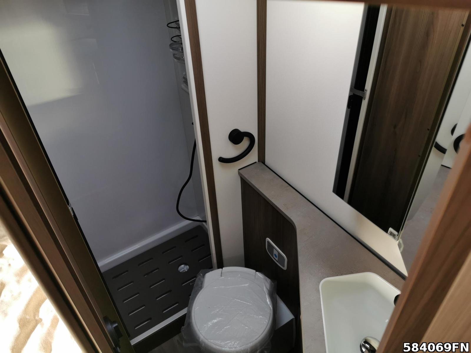 Fahrzeugabbildung Kabe TM Royal X 810 LXL 2026 Solar 300 Ah