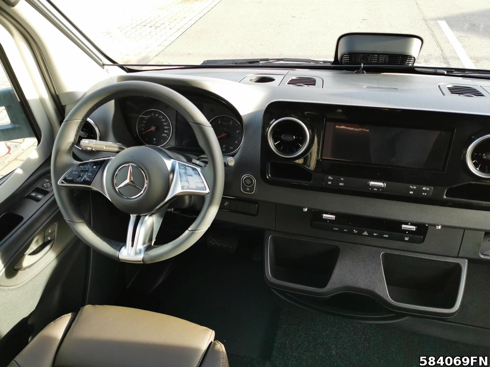 Fahrzeugabbildung Kabe TM Royal X 810 LXL 2026 Solar 300 Ah