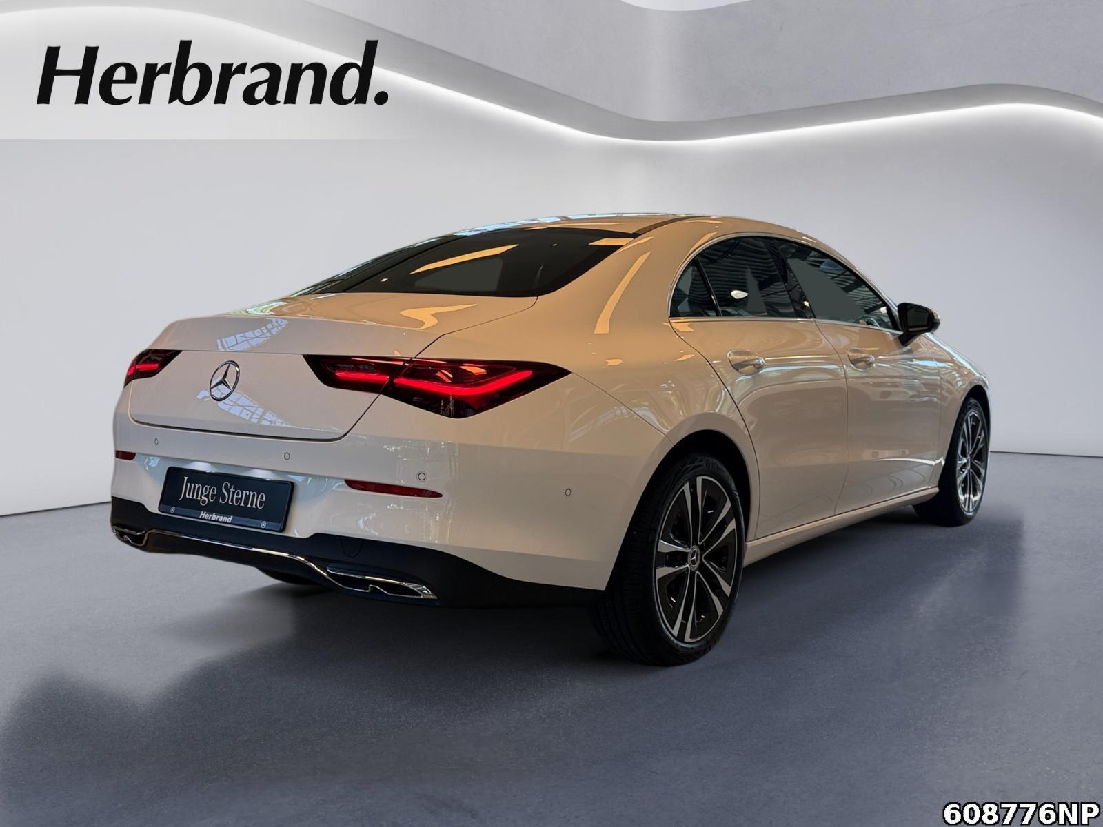 Fahrzeugabbildung Mercedes-Benz CLA 180 Progressive Pano Kamera Lenkradhzg LED.