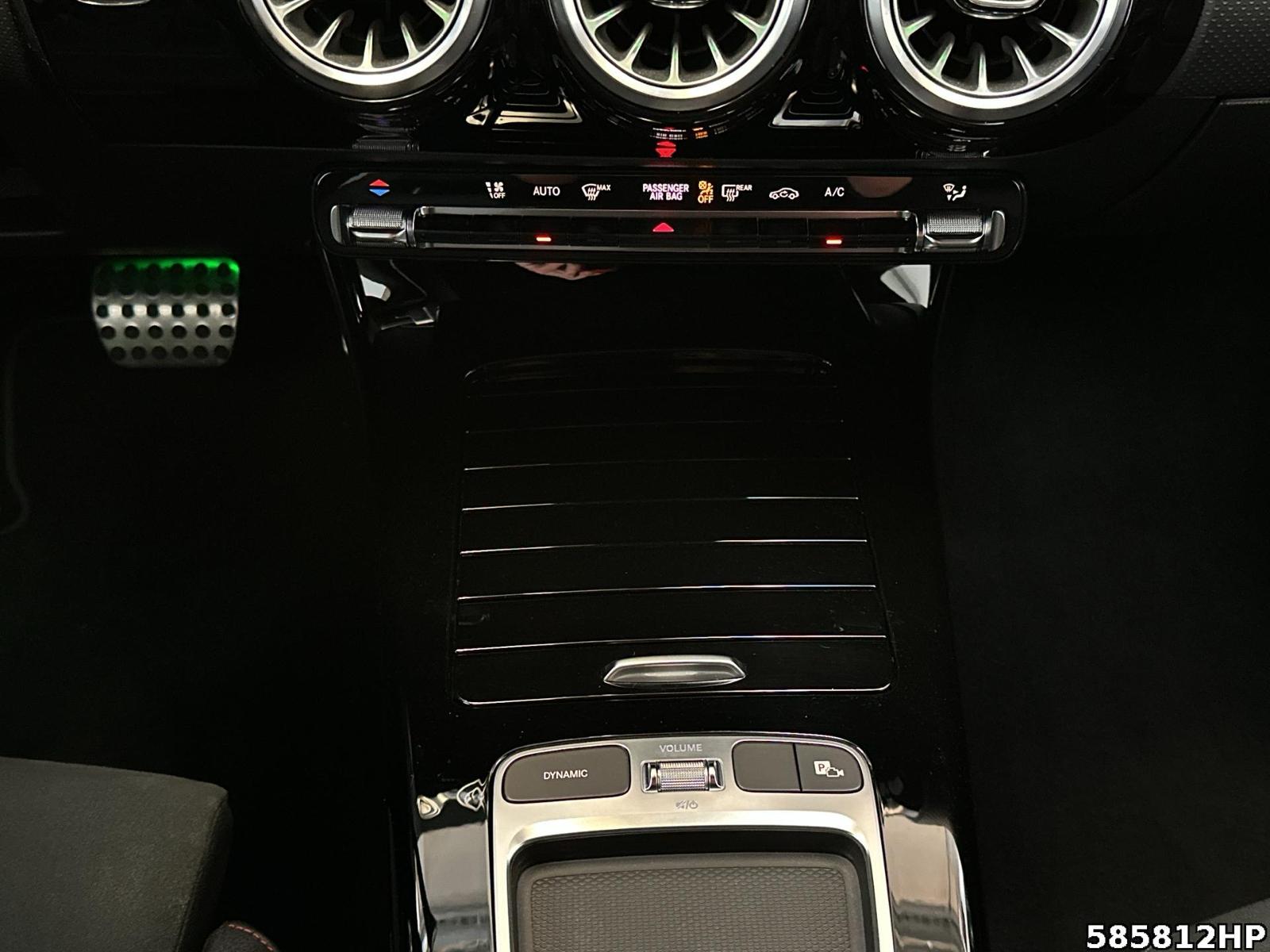 Fahrzeugabbildung Mercedes-Benz CLA 250 Shooting Brake 4M AMG Keyless 360° USB+
