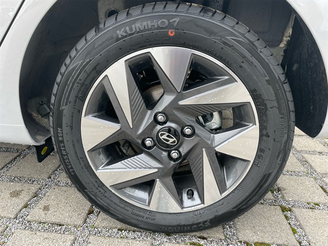 Fahrzeugabbildung Hyundai i10 Trend