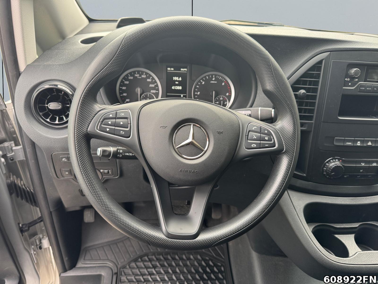 Fahrzeugabbildung Mercedes-Benz Vito 114 CDI *Mixto*4M*Automatik*Shz*