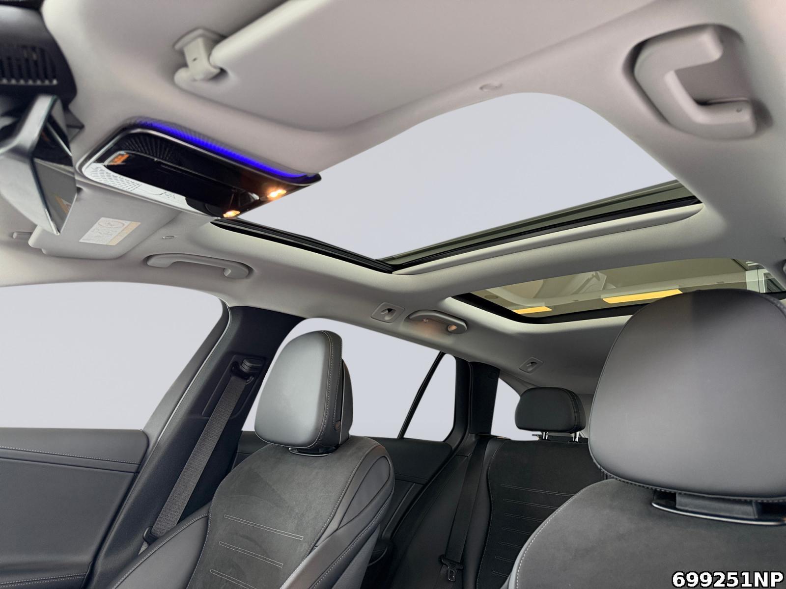 Fahrzeugabbildung Mercedes-Benz C 200 T AMG AHK Panorama Night Memory Carplay