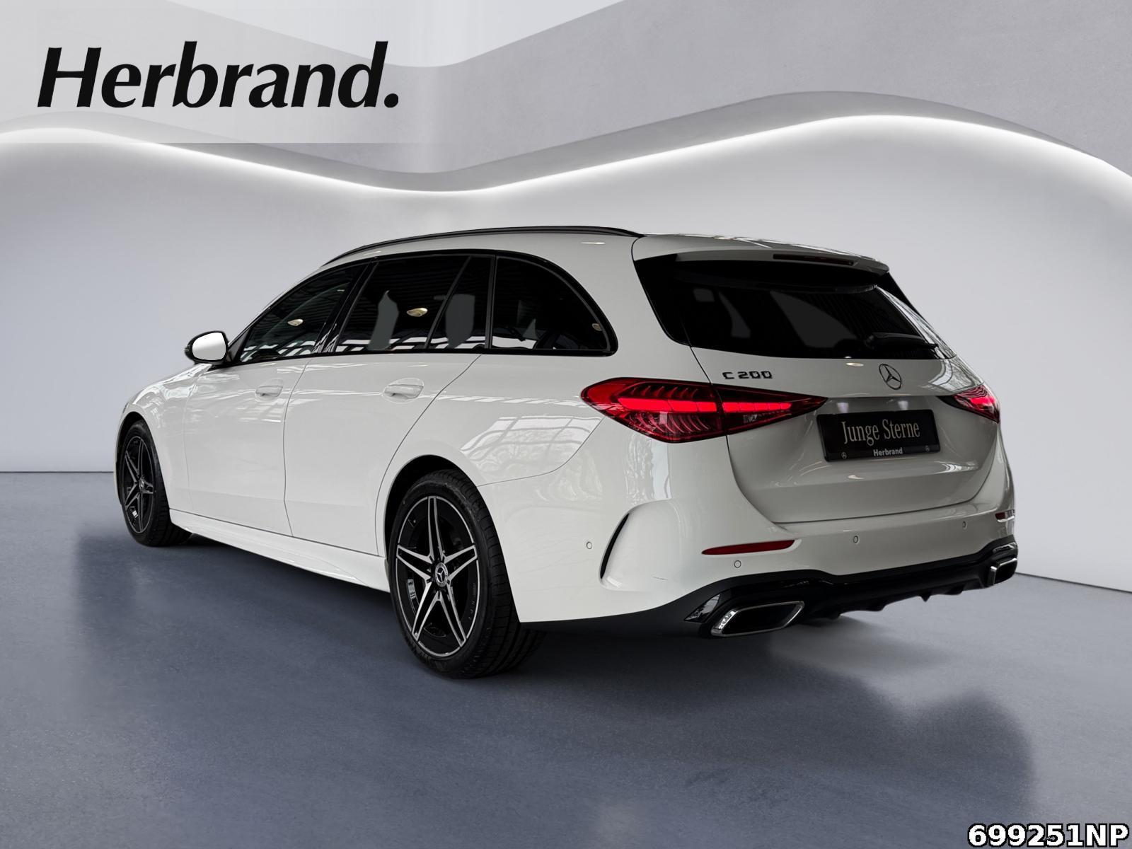 Fahrzeugabbildung Mercedes-Benz C 200 T AMG AHK Panorama Night Memory Carplay