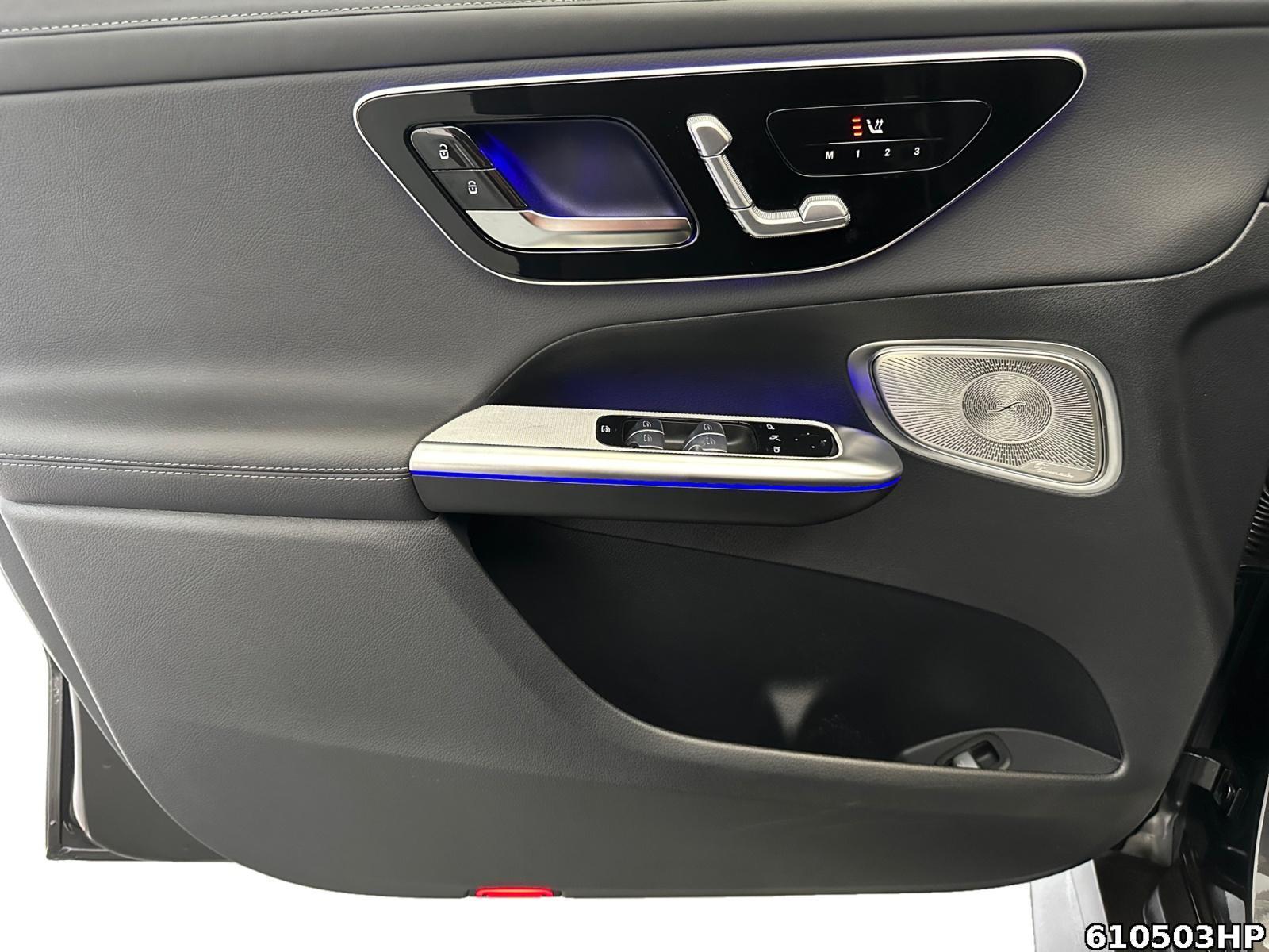 Fahrzeugabbildung Mercedes-Benz GLC 300 d 4M AMG Premium Plus Panorama