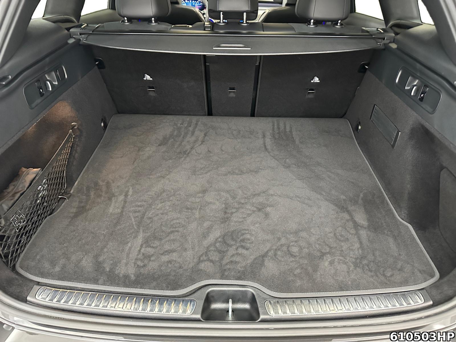 Fahrzeugabbildung Mercedes-Benz GLC 300 d 4M AMG Premium Plus Panorama