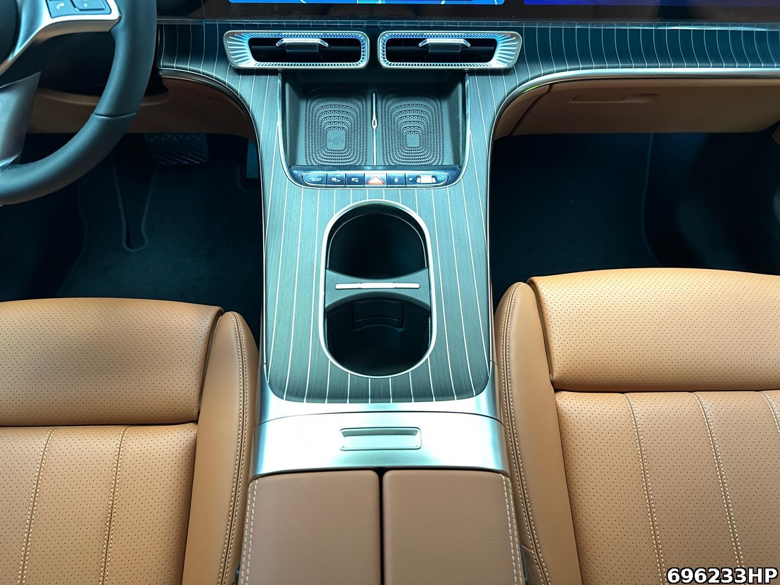 Fahrzeugabbildung Mercedes-Benz GLC 400 EQ 4MATIC +AVANTGARDE+ADVANCE-PLUS+AHK+