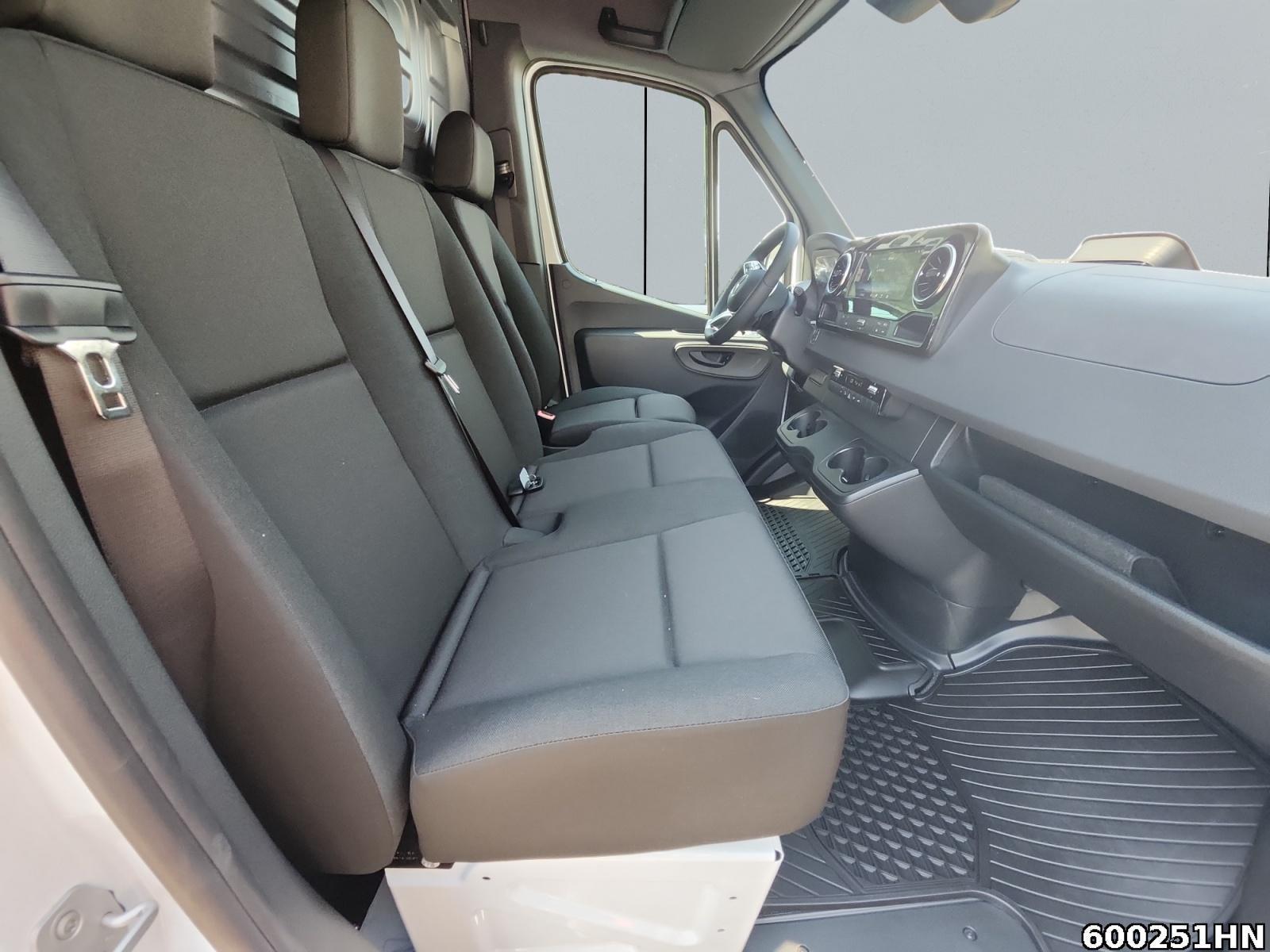 Fahrzeugabbildung Mercedes-Benz Sprinter 319 CDI Kasten PRO*Extralang*XXL*LED*
