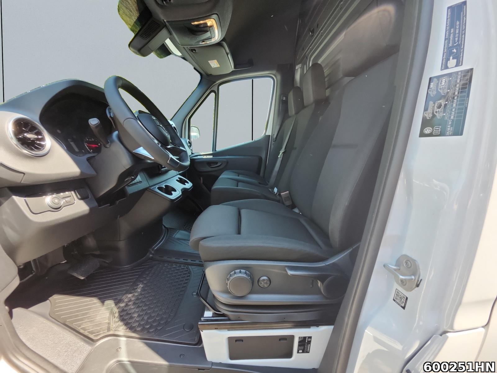 Fahrzeugabbildung Mercedes-Benz Sprinter 319 CDI Kasten PRO*Extralang*XXL*LED*