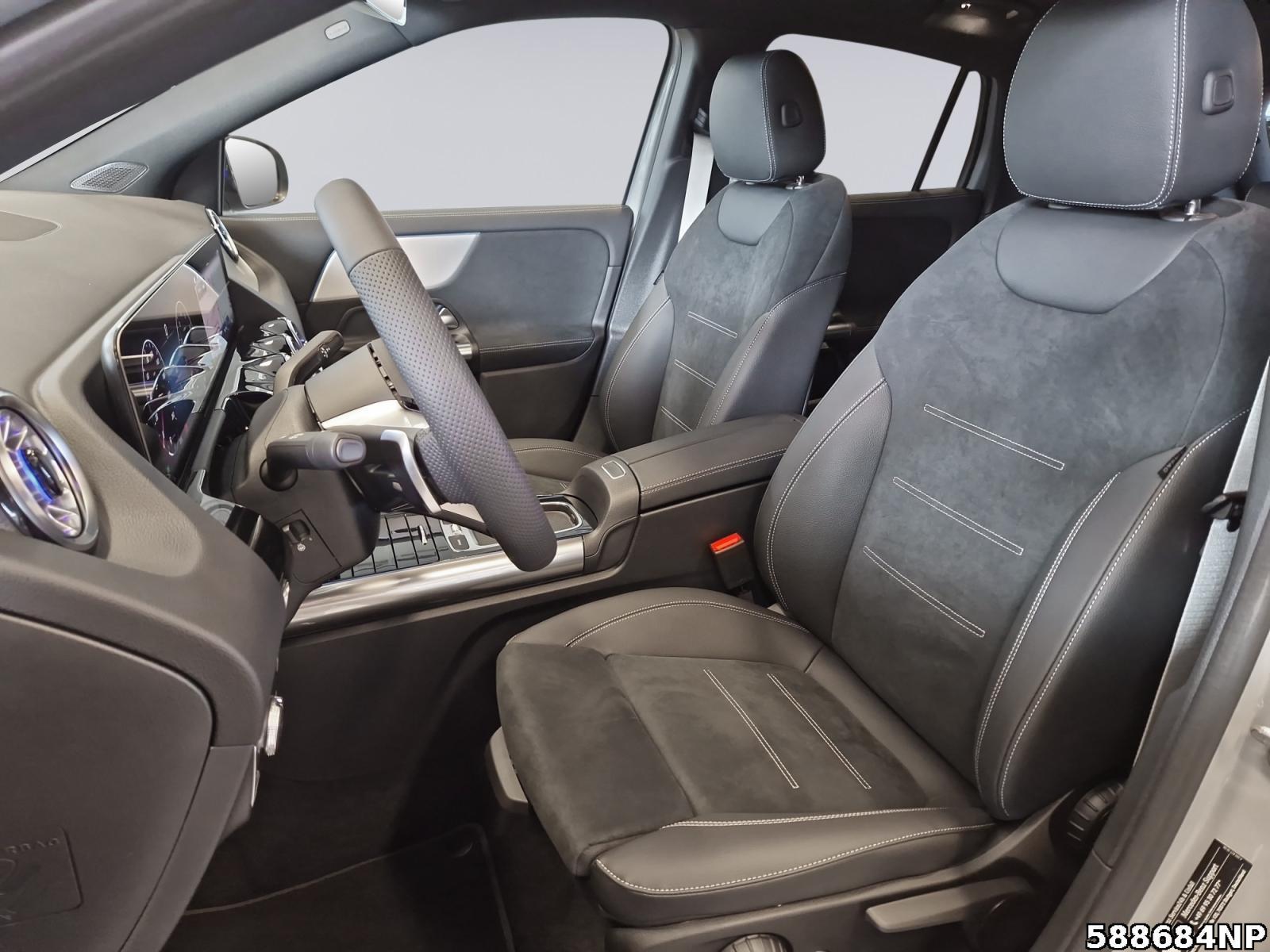 Fahrzeugabbildung Mercedes-Benz GLA 200 +SPECIALEDITION+AMG+MULTIBEAM+AHK+360+