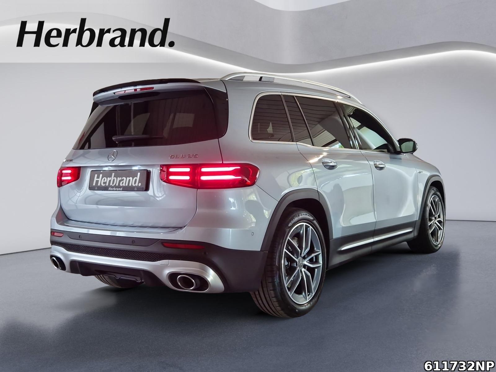 Fahrzeugabbildung Mercedes-Benz GLB 35 AMG 4M Pano AHK Distronic Burmester 360°