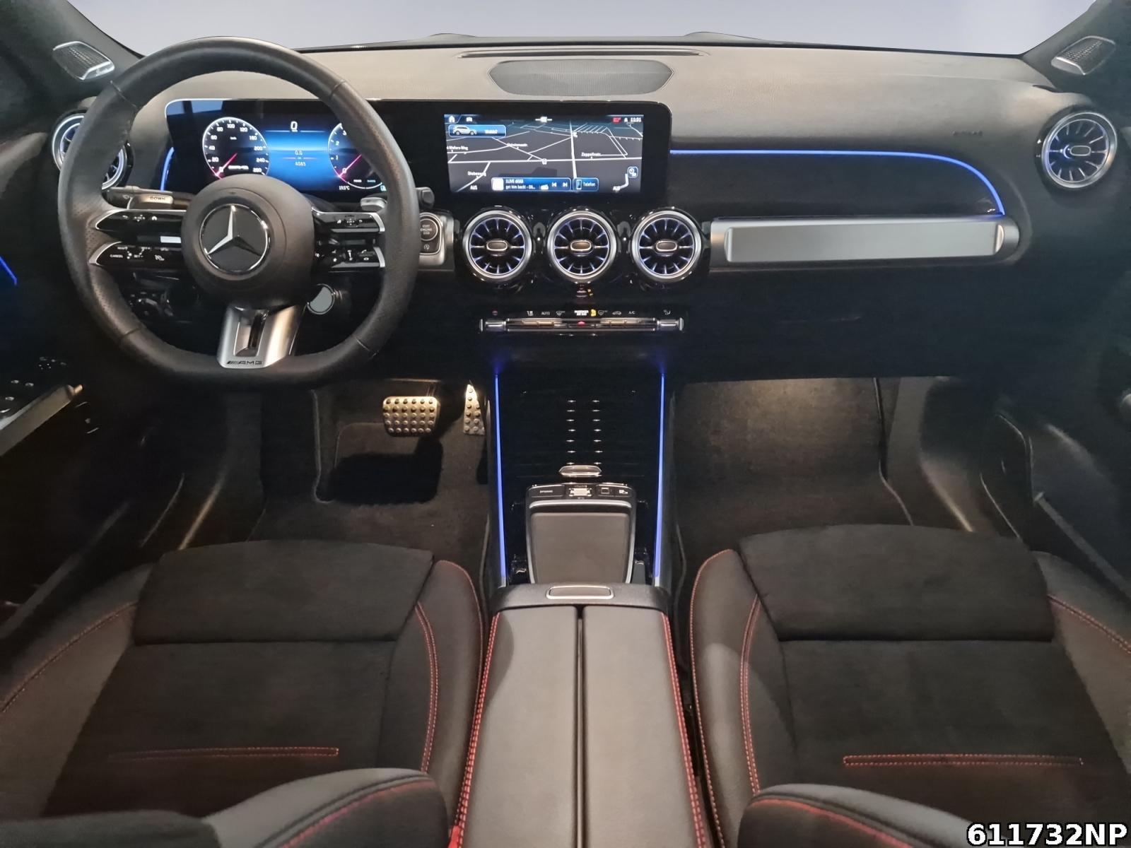 Fahrzeugabbildung Mercedes-Benz GLB 35 AMG 4M Pano AHK Distronic Burmester 360°
