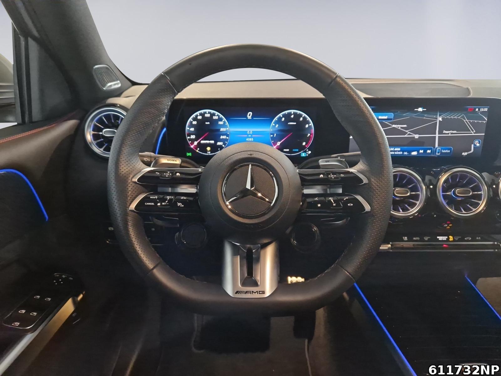 Fahrzeugabbildung Mercedes-Benz GLB 35 AMG 4M Pano AHK Distronic Burmester 360°