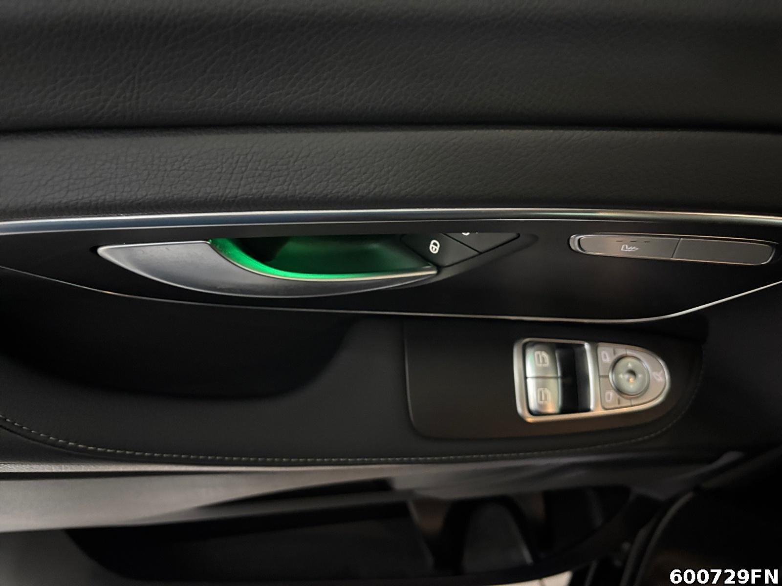 Fahrzeugabbildung Mercedes-Benz V 300 d 4Matic*LED*360°Kamera*Distronic*Navi*