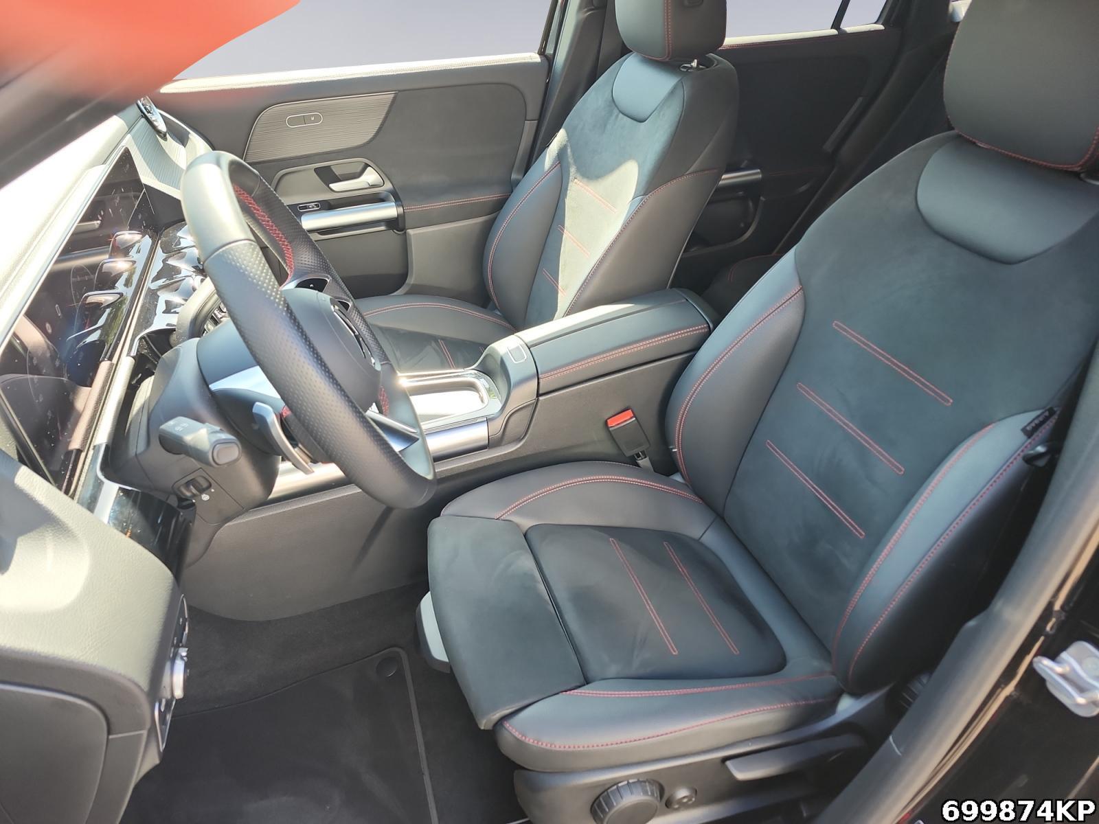 Fahrzeugabbildung Mercedes-Benz GLA 220 d 4M AMG AHK Multibeam 360° Night 19