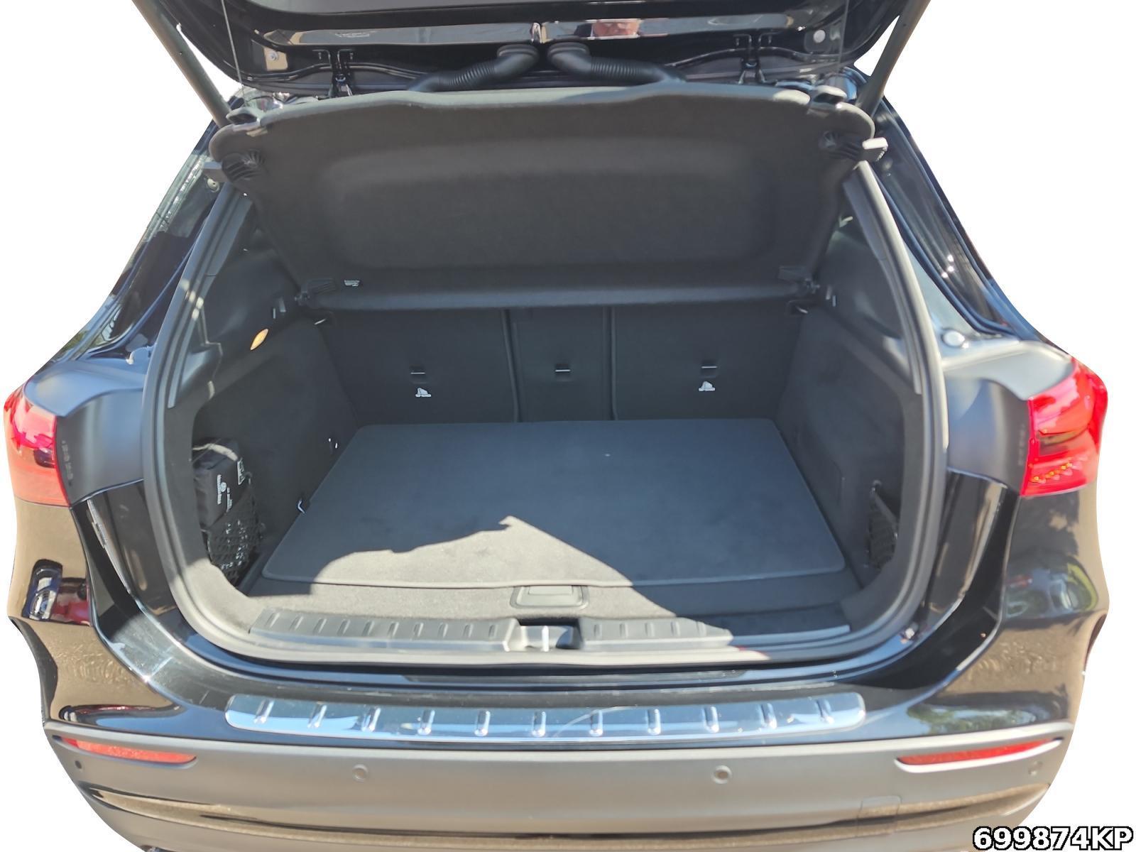 Fahrzeugabbildung Mercedes-Benz GLA 220 d 4M AMG AHK Multibeam 360° Night 19