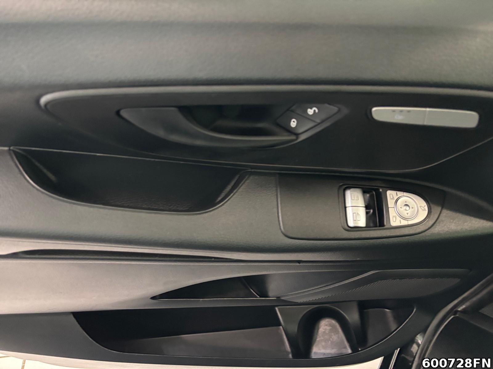 Fahrzeugabbildung Mercedes-Benz Vito 116 CDI Tourer*9-Sitz*2x E-Türen*Navi*