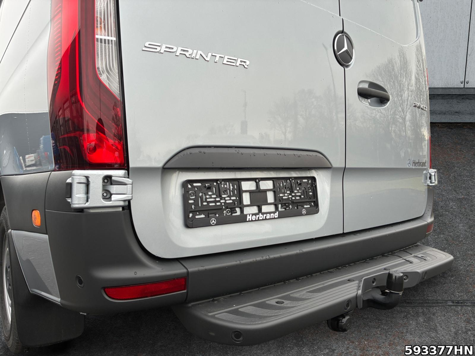 Fahrzeugabbildung Mercedes-Benz Sprinter 315 L2H2 SELECT *AHK+Tacho*LED*DISTRONI