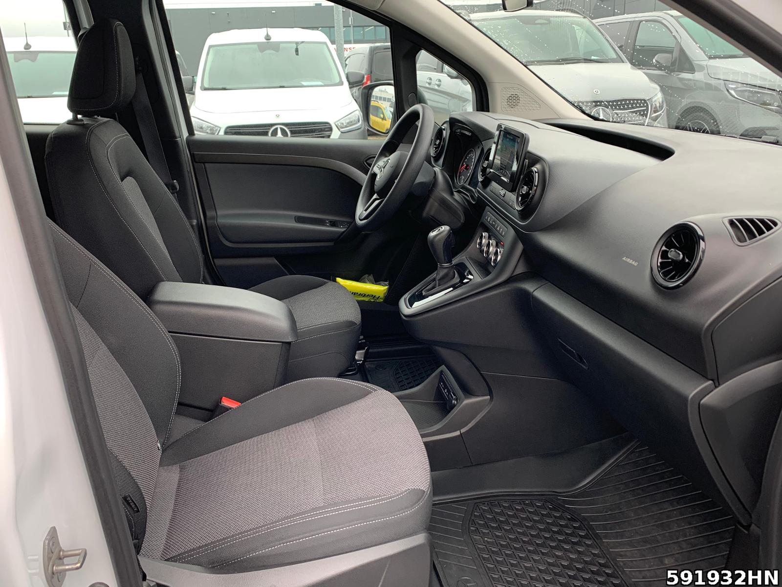 Fahrzeugabbildung Mercedes-Benz Citan Tourer BASE