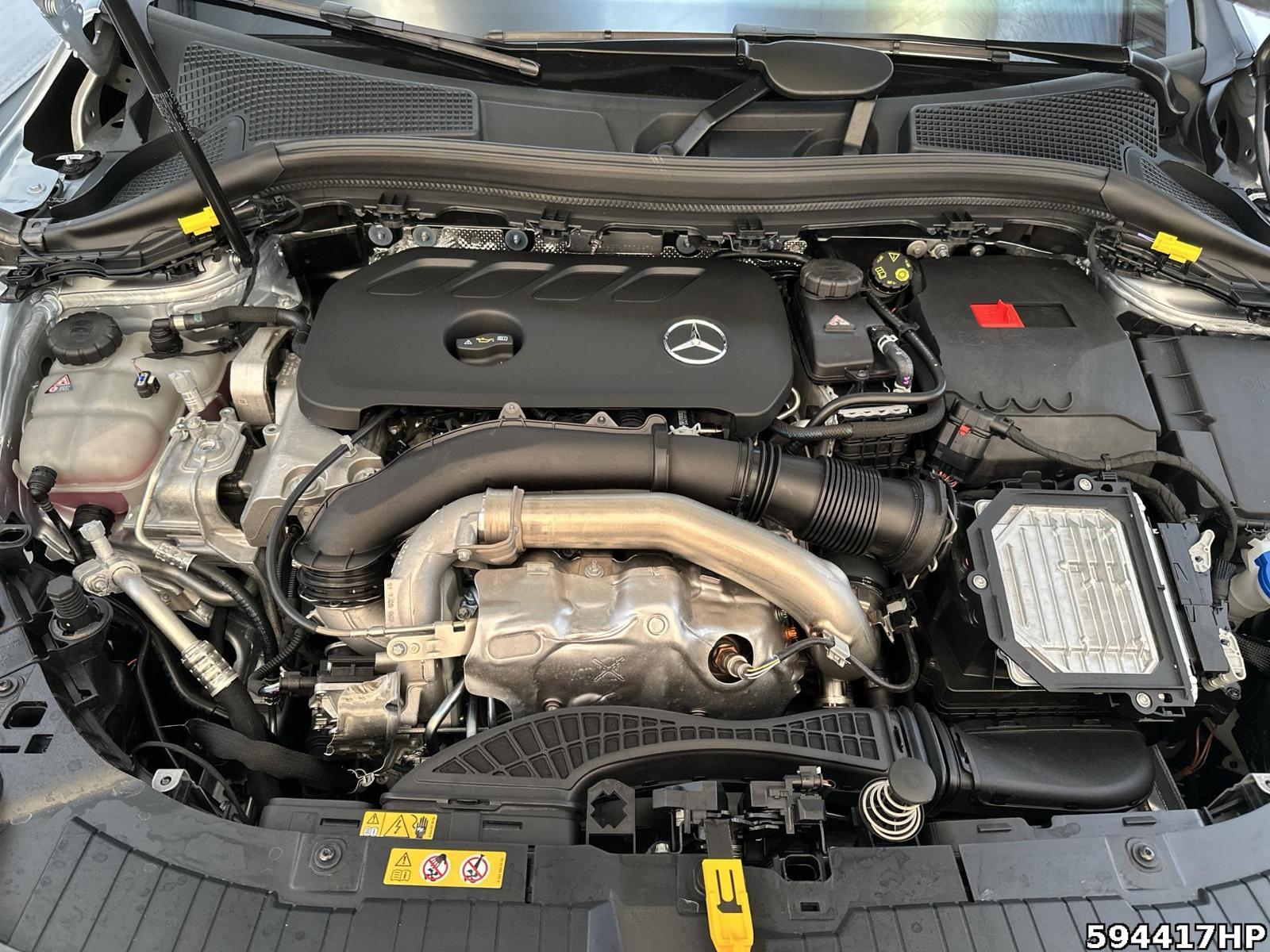 Fahrzeugabbildung Mercedes-Benz GLA 250 4M AMG Night MULTIBEAM AHK Keyless 360°