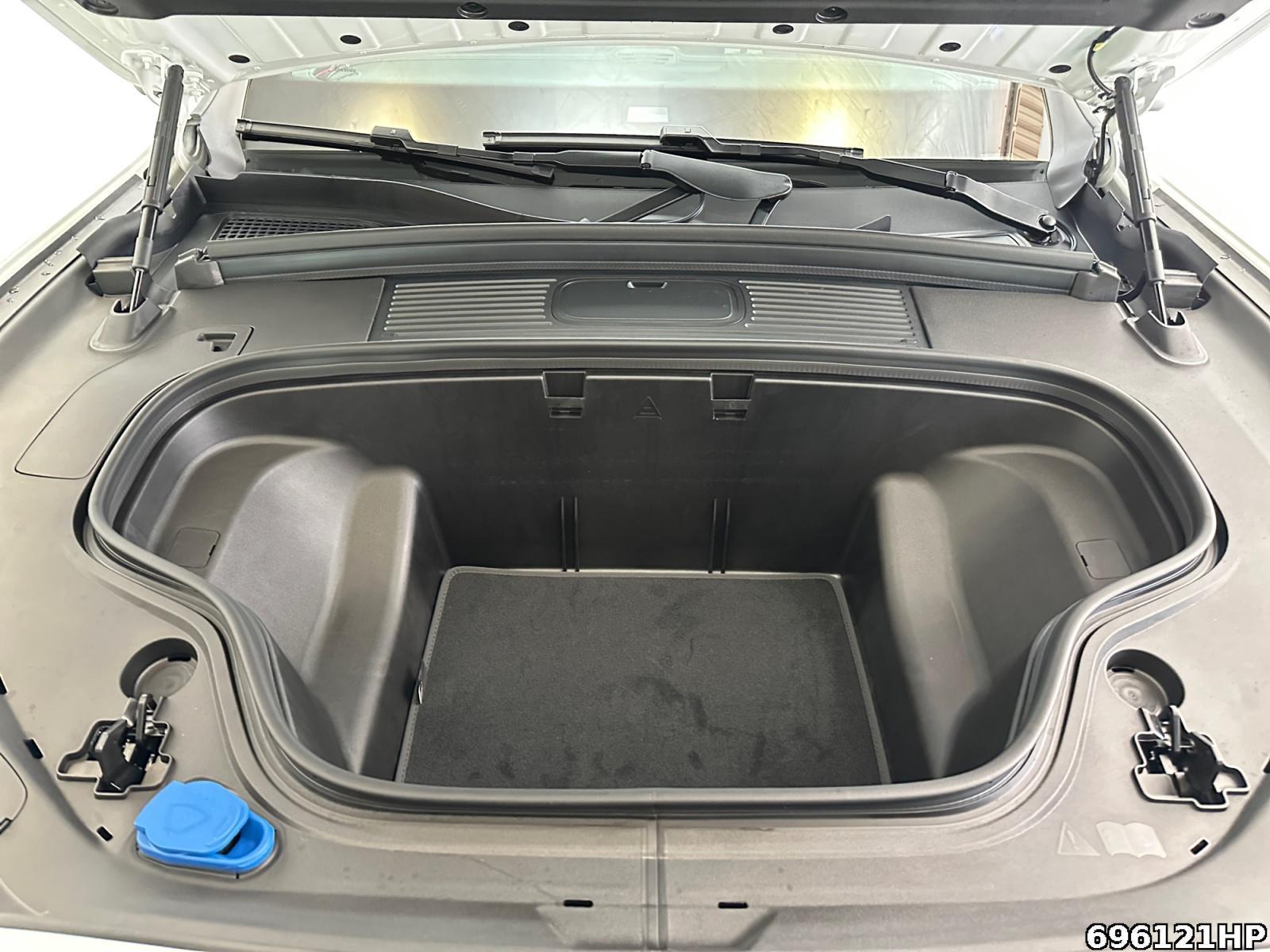 Fahrzeugabbildung Mercedes-Benz GLC 400 4MATIC +AMG-PLUS+BURMESTER+SKYCONTROL
