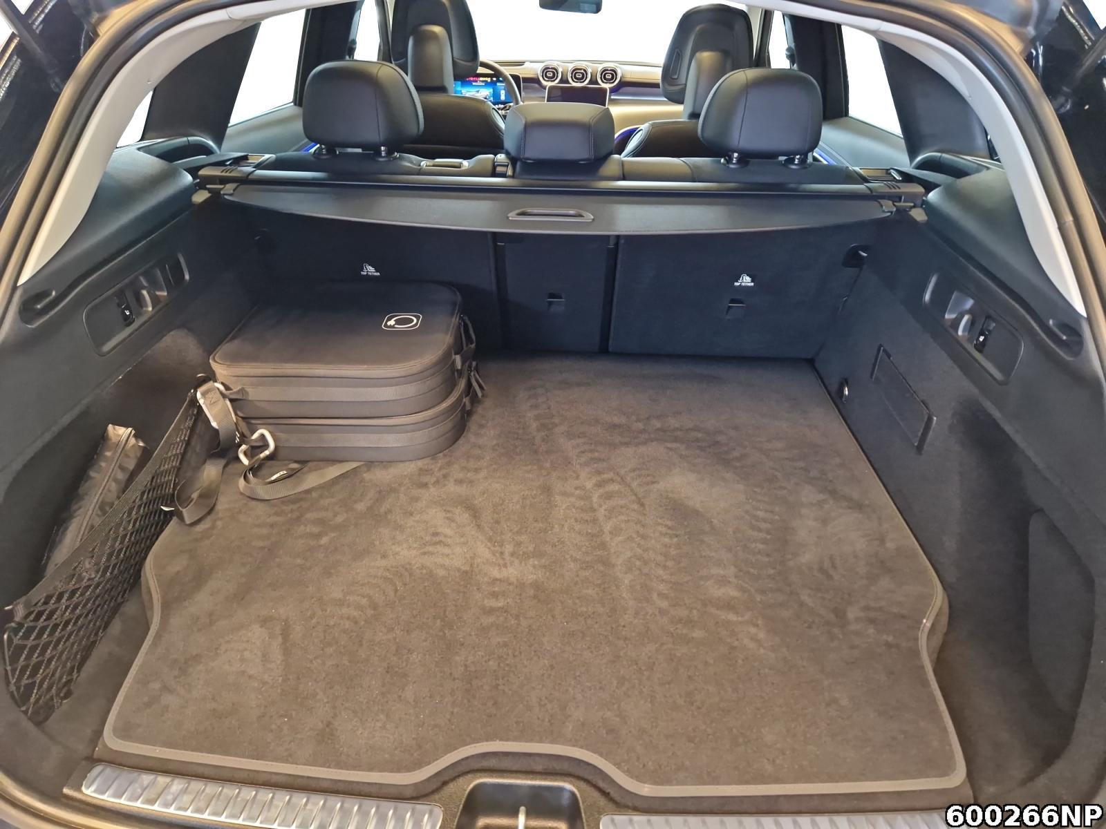 Fahrzeugabbildung Mercedes-Benz GLC 400 e 4M AMG Burmester DigitalLight Pano AHK