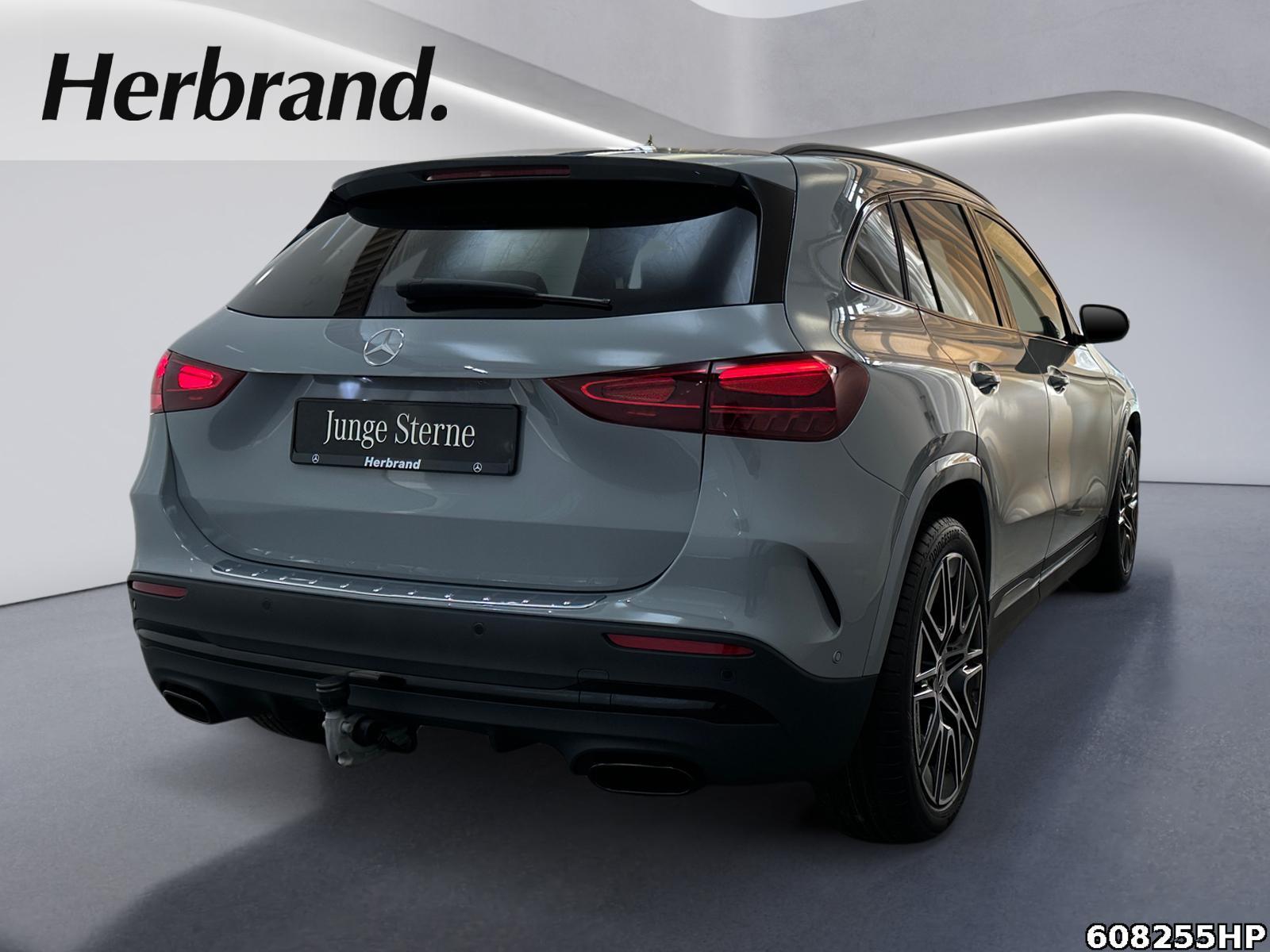 Fahrzeugabbildung Mercedes-Benz GLA 200 AMG AHK Pano Multibeam Distronic 20