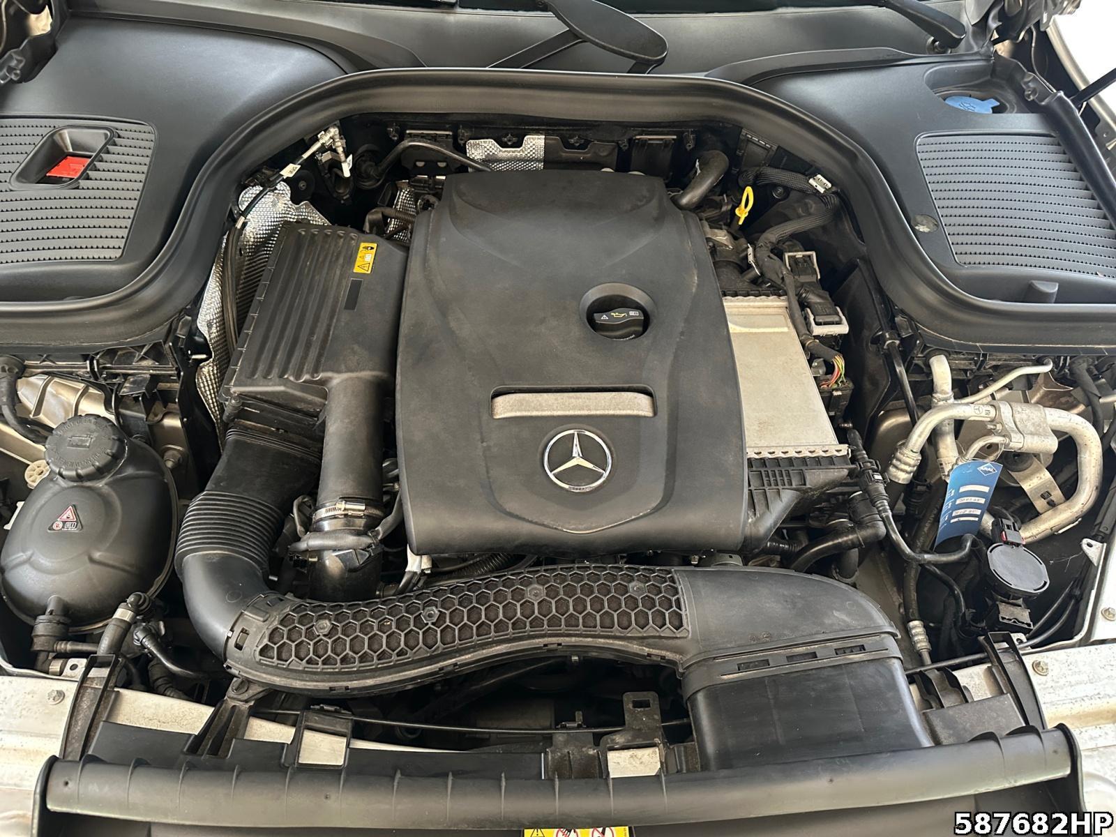 Fahrzeugabbildung Mercedes-Benz GLC 300 4M Coupé AMG-Line Burmester Distronic