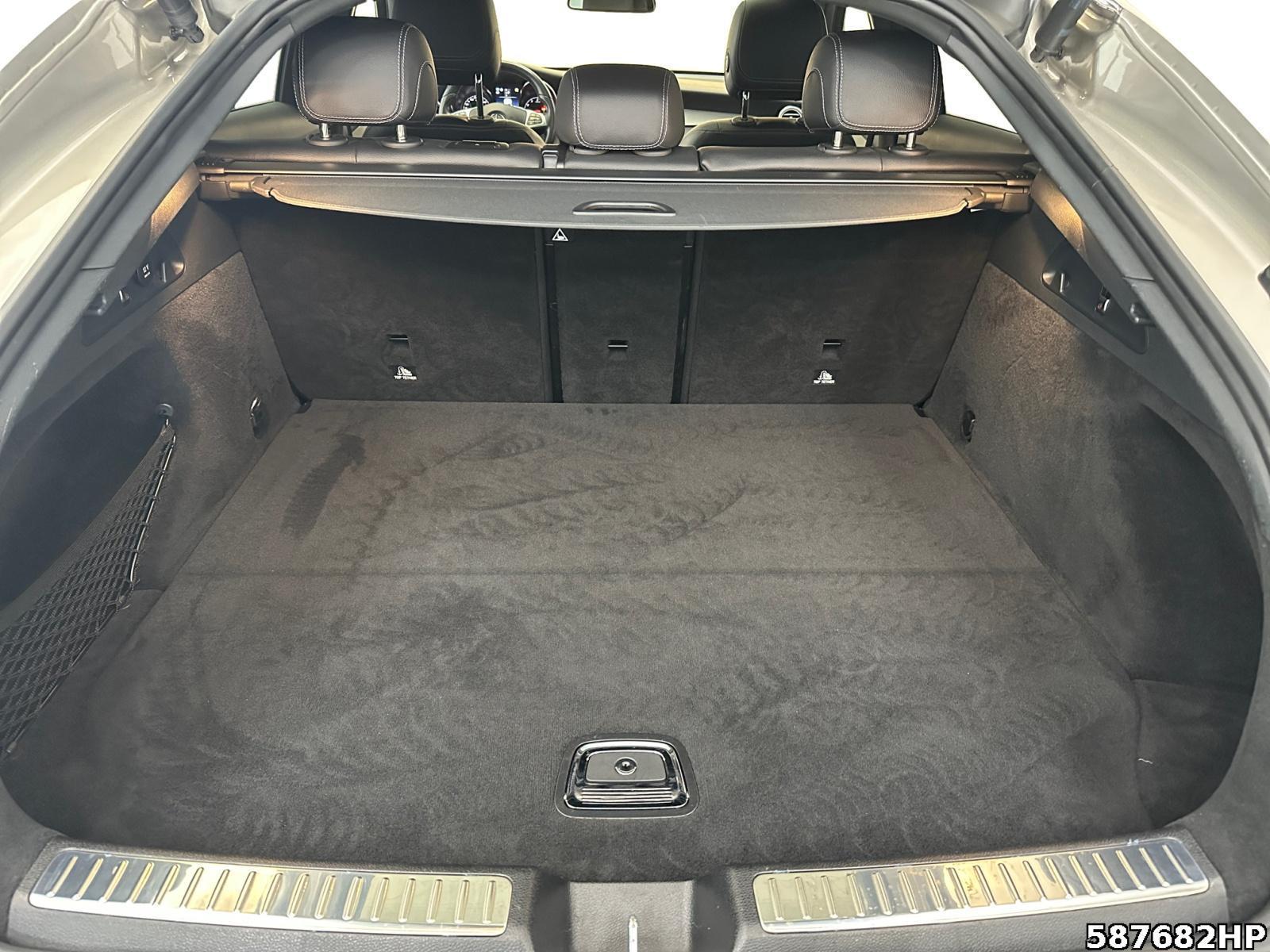 Fahrzeugabbildung Mercedes-Benz GLC 300 4M Coupé AMG-Line Burmester Distronic