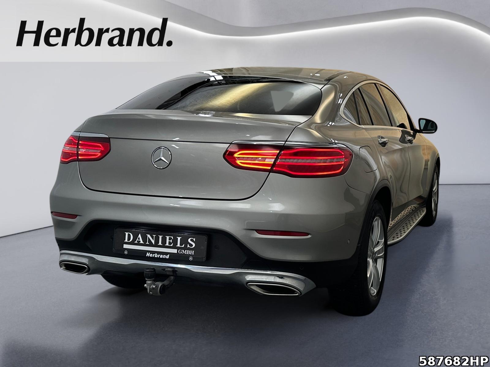 Fahrzeugabbildung Mercedes-Benz GLC 300 4M Coupé AMG-Line Burmester Distronic