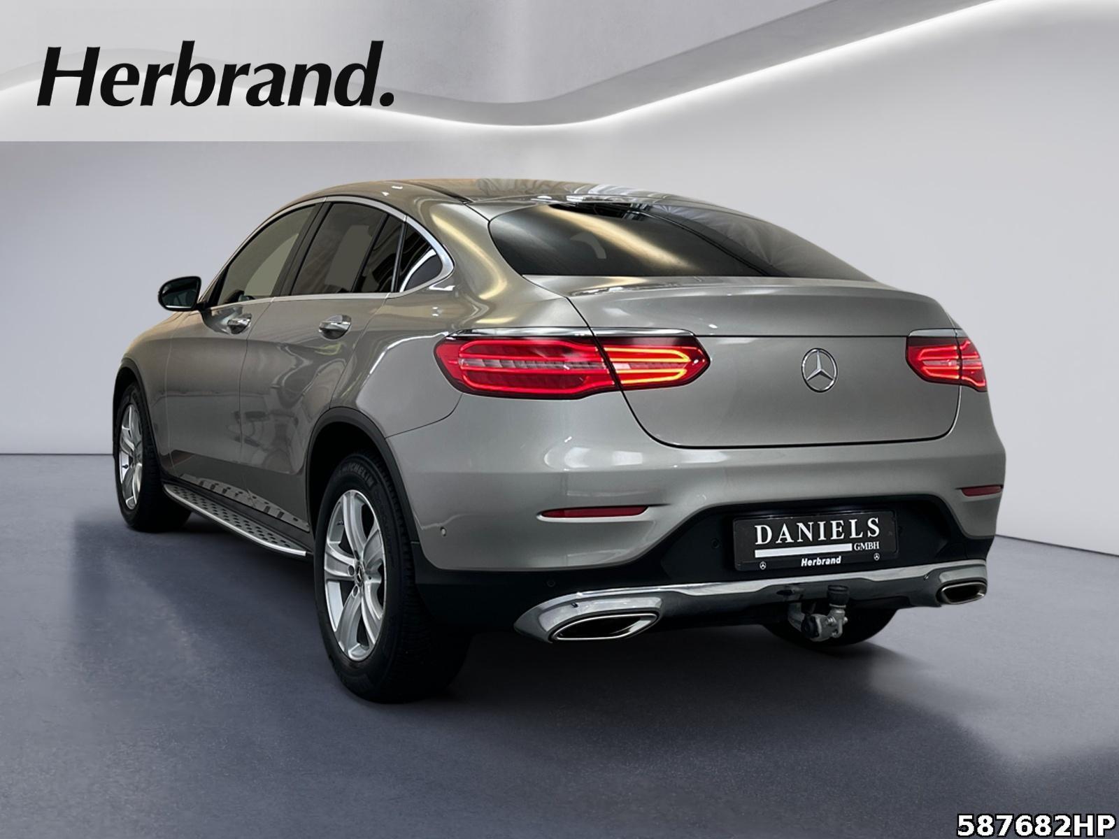 Fahrzeugabbildung Mercedes-Benz GLC 300 4M Coupé AMG-Line Burmester Distronic